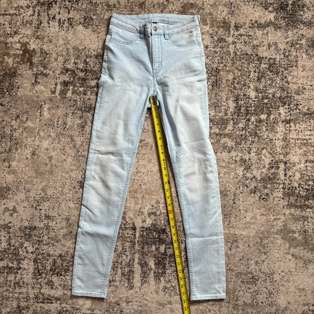 Divided H & M Women’s Light Wash High Rise Skinny Jeans Size 2 - Picture 6 of 8